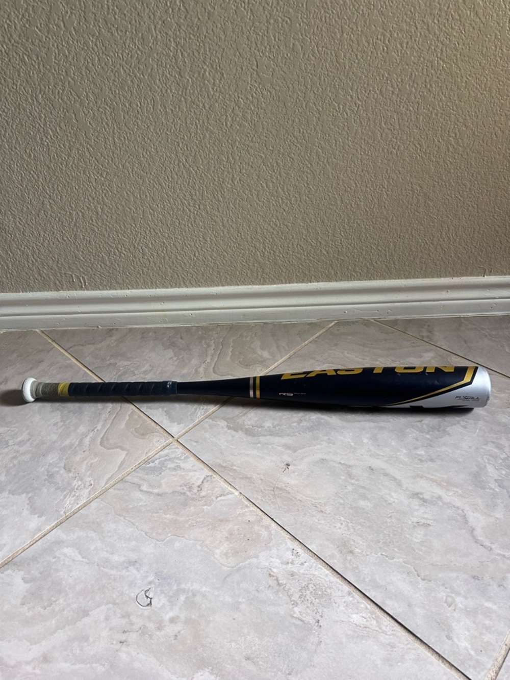 Easton Alpha ALX 2022 BBCOR Baseball Bat (-3) Black/Gold/Silver. Retail $299